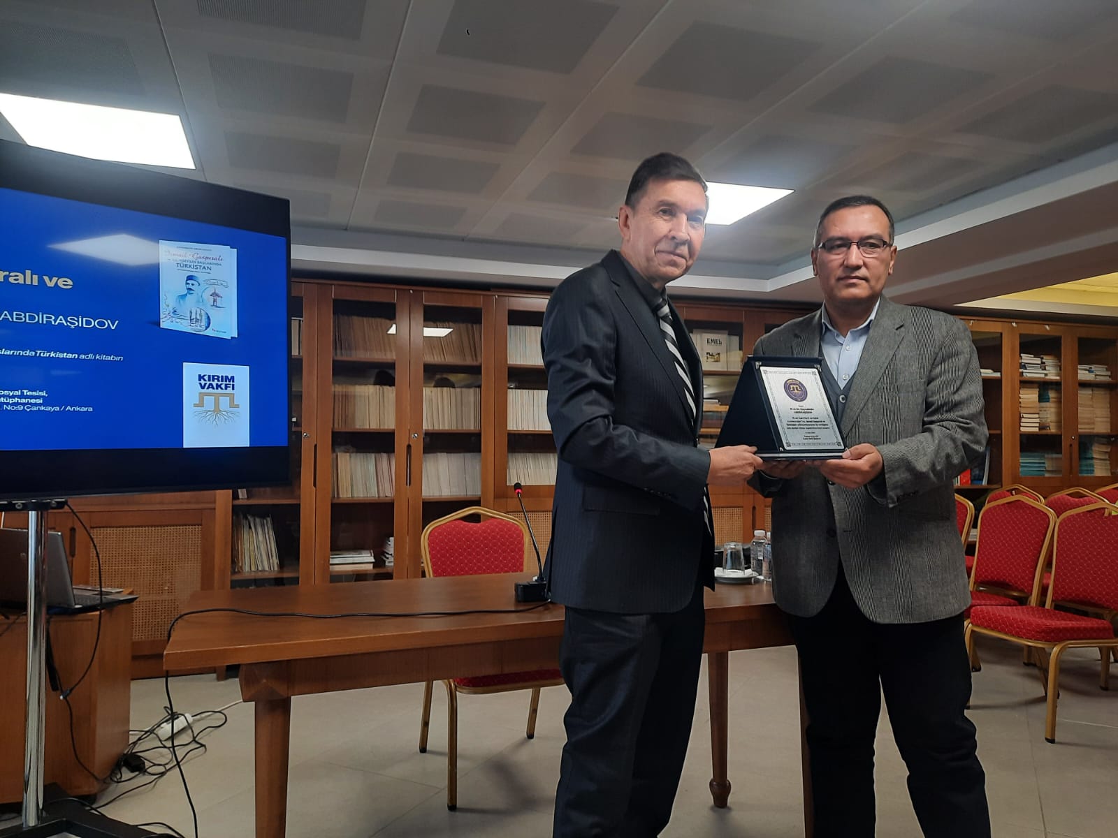 Plaket